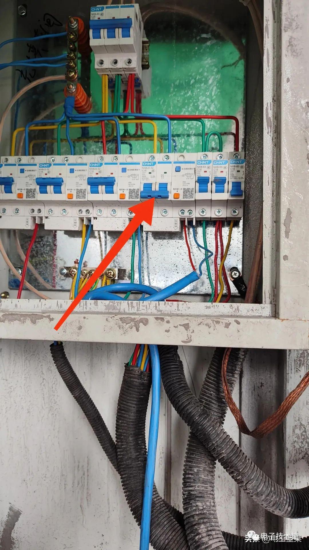 水泵控制箱变压器烧毁是什么原因