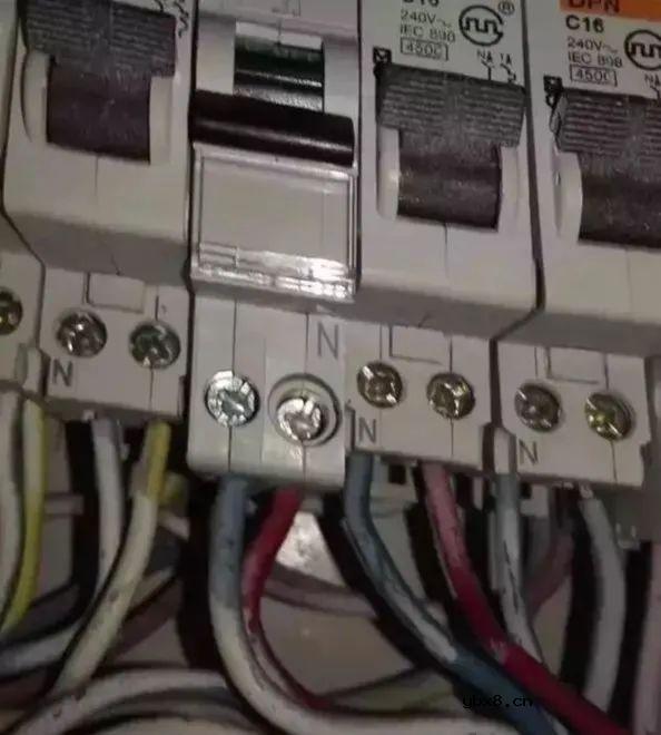 abb空气开关反着接会有危险吗？