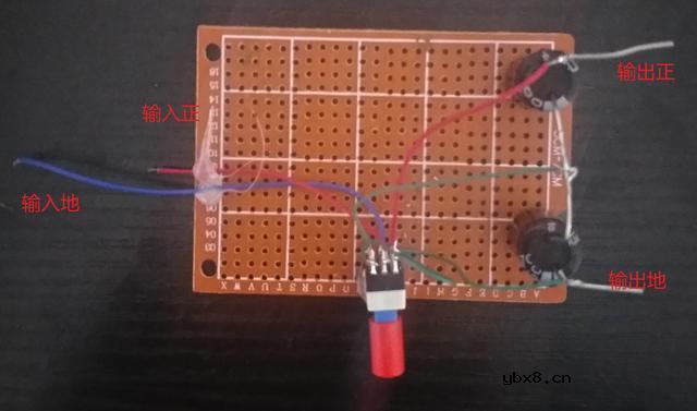 讲一下电荷泵升压的基本原理