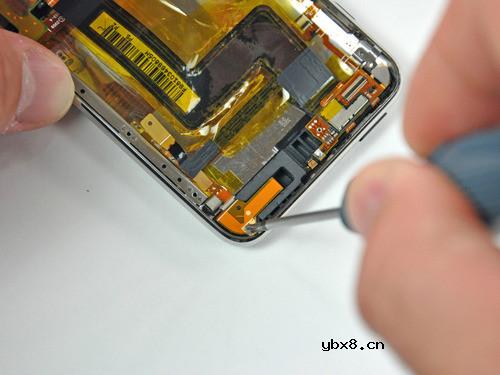 最新iPod touch 3rd多图详细拆解