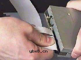 插接软驱数据线