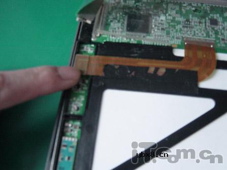 笔记本开机白屏、花屏维修（一）