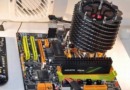 AMD 8系列主板全景亮相