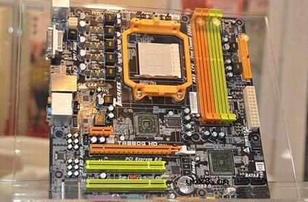 AMD 8系列主板全景亮相