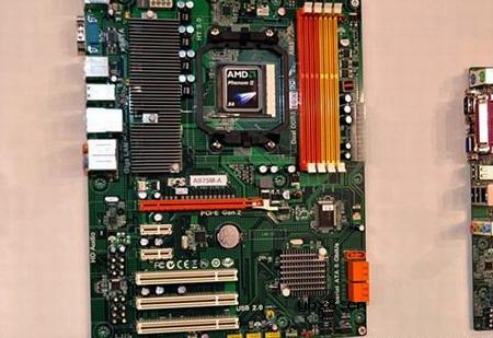 AMD 8系列主板全景亮相