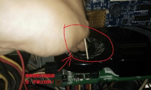 显卡虚焊症状是怎样的_显卡虚焊自己怎么修