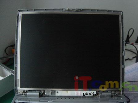 笔记本电脑液晶屏暗屏维修经历