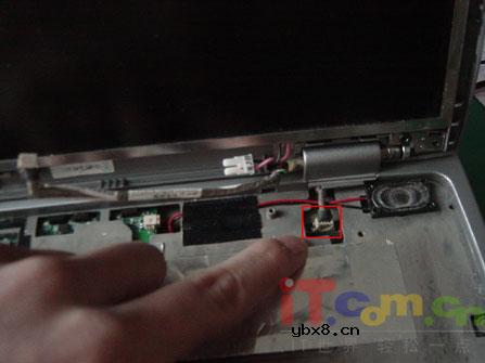 笔记本电脑液晶屏暗屏维修经历