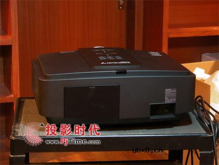 三菱HC3700、三洋PLV-Z2000和索尼VPL-VW4