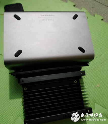 小米路由器Pro真机拆解图分享