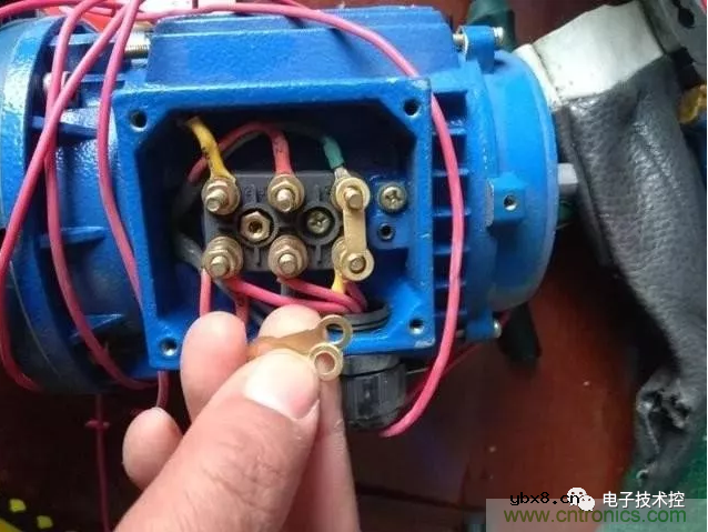 星三角启动电路图工作原理和星三角启动电路实物接线讲解