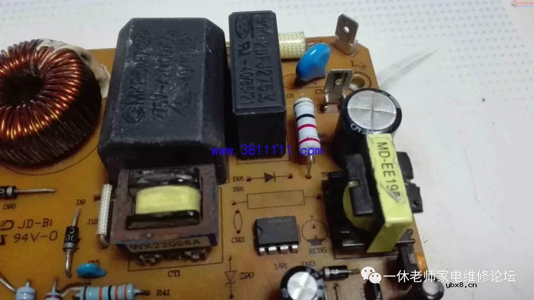 美的电磁炉通电无反应技改维修VIPer12A代换FSD200 