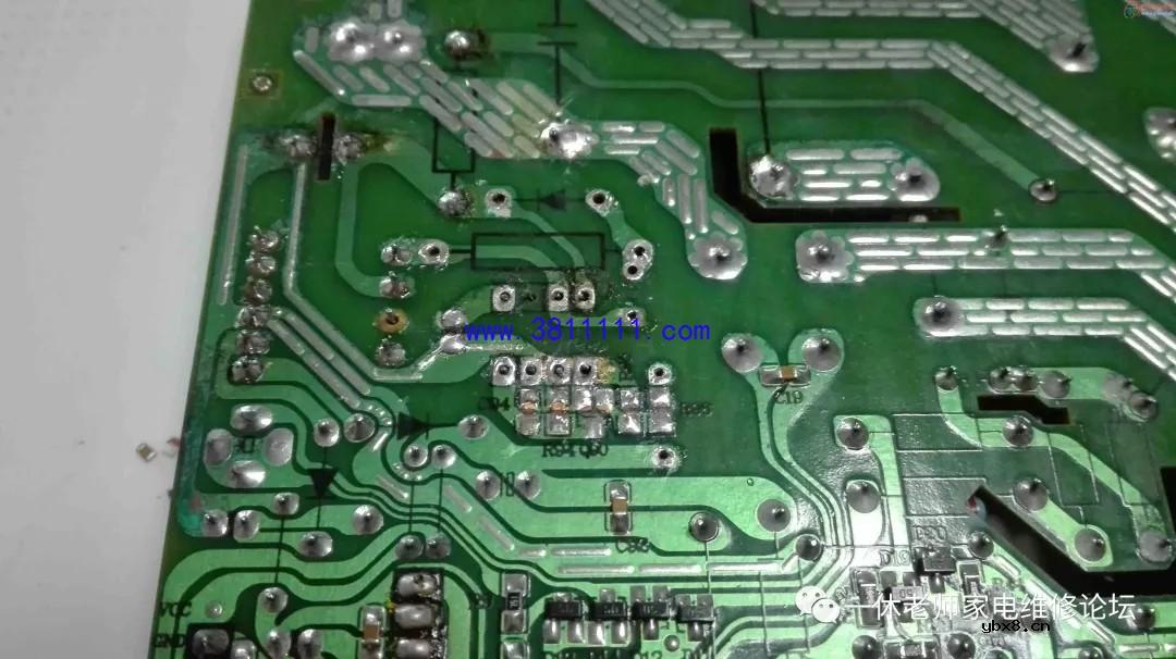 美的电磁炉通电无反应技改维修VIPer12A代换FSD200 