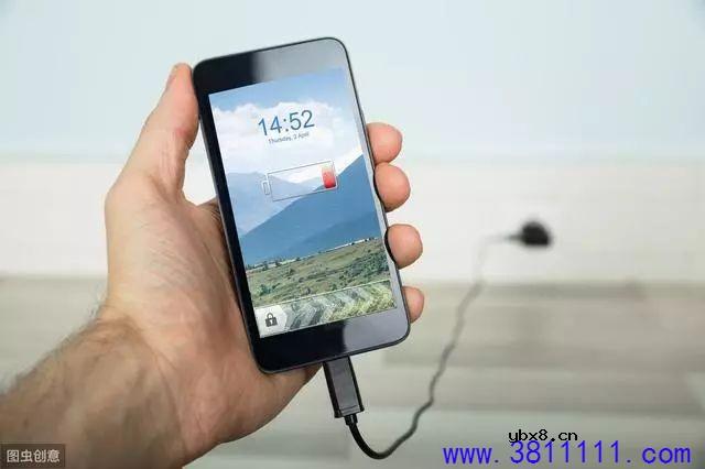 油烟机再脏也不怕！3分钟学会最正确清洗方法，擦完立马锃光瓦亮 