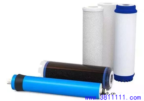 净水器里的活性炭需要定期更换吗？ 