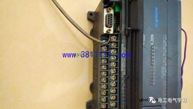 PLC零基础入门讲解，如何根据手册和图纸，实现输出接线 