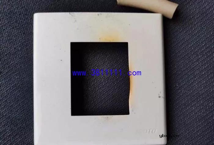 装修时业主多说一句话，入住1个月插座烧糊了，业主想抽自己两个嘴巴 