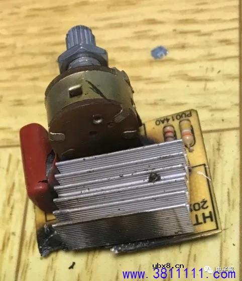 尊卓牌电热水壶不工作故障检修1例 