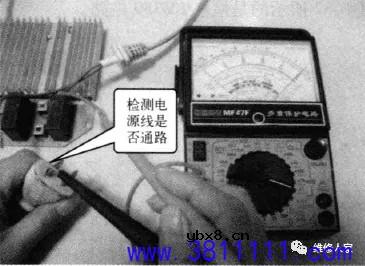 电磁炉通电不加热及自动关机故障检修方法。 