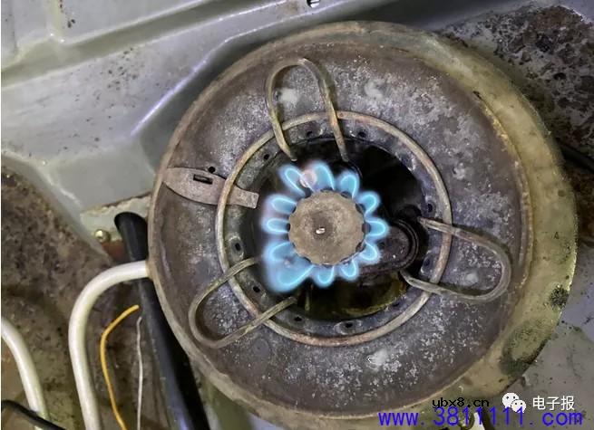 恢复燃气炉松手就熄火不能保持的功能 