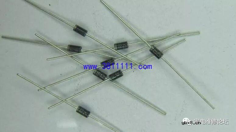 杂牌液晶电视乐华三合一主板，电压偏低跳动维修 