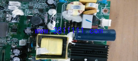 ZLS42A-P机芯由电源板与主板二合一构成。此板经常出现无12V供电，造成不开机 