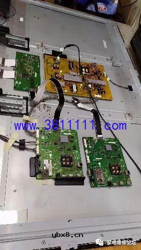 65寸夏普液晶电视灯闪不开机换背光一例 