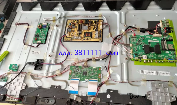 TCL液晶L48A71开机屏幕一闪黑屏的维修 