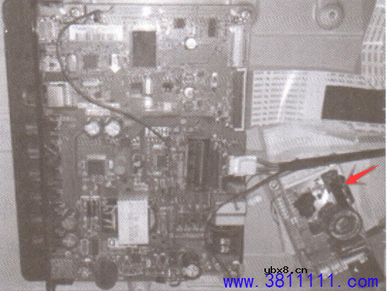 王牌液晶L32FB1电视机,黑屏,伴音正常的维修 