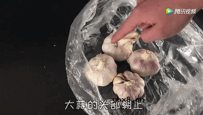 又一个省钱妙招，给生姜抹上盐，居然这么实用！ 