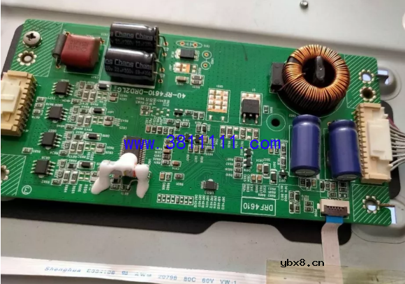 TCL液晶L48A71开机屏幕一闪黑屏的维修 