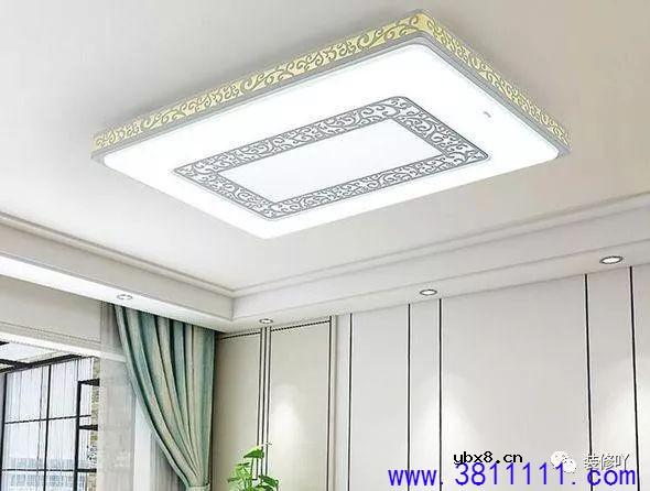 吸顶灯怎么选？在灯具店连逛三天，研究出这8款吸顶灯最百搭 