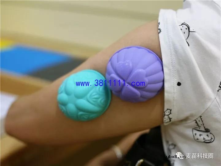 小米有品上架手机分屏器神器还能拔罐用 