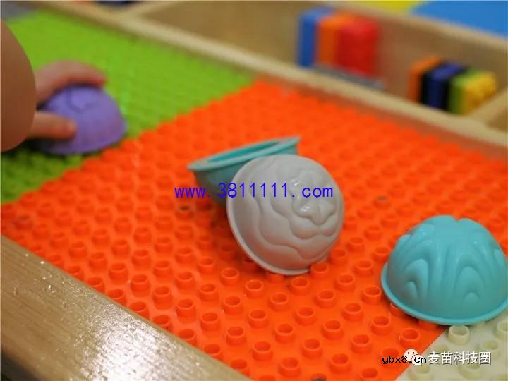 小米有品上架手机分屏器神器还能拔罐用 