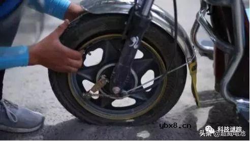 电动车续航短，不一定是电池有问题，但续航短会损伤电池 