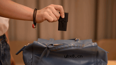 适配全球各国电源接口，最小的充电插头！还自带保护功能 