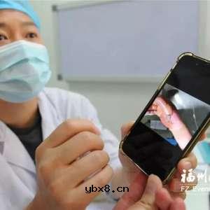 睡前玩手机不仅不利于睡眠，而且在床头充电，还有很大的安全隐患——容易充电爆炸 