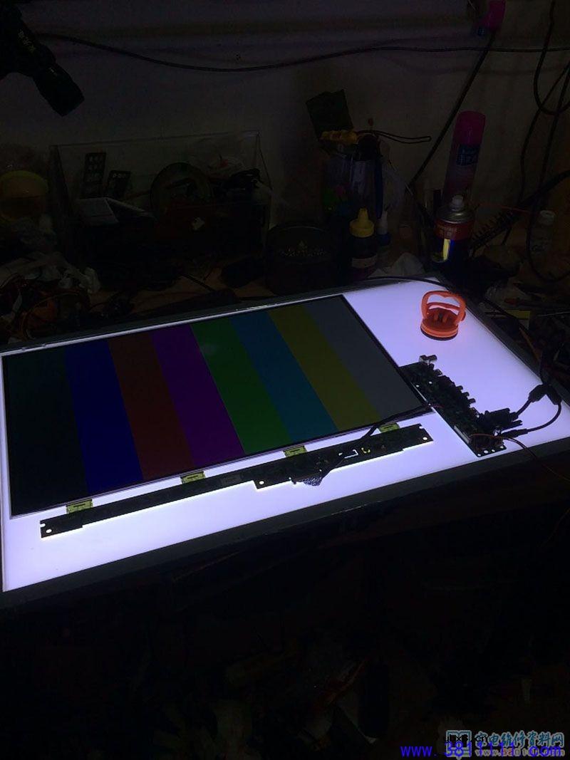 采用LM230WF5液晶屏的闪屏故障维修 