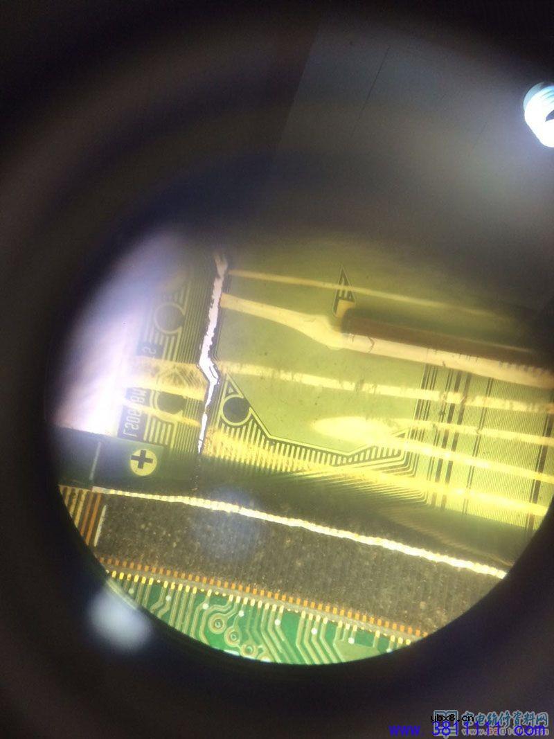 采用LM230WF5液晶屏的闪屏故障维修 