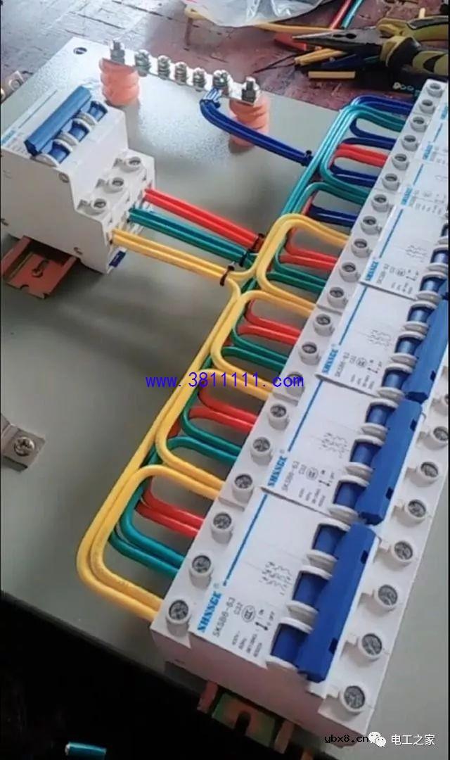 三相电的相序 怎样才能分辨ABC 