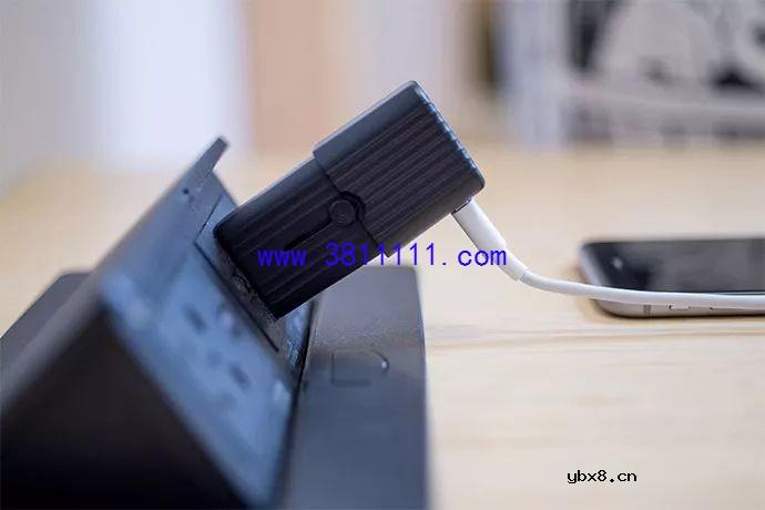 适配全球各国电源接口，最小的充电插头！还自带保护功能 