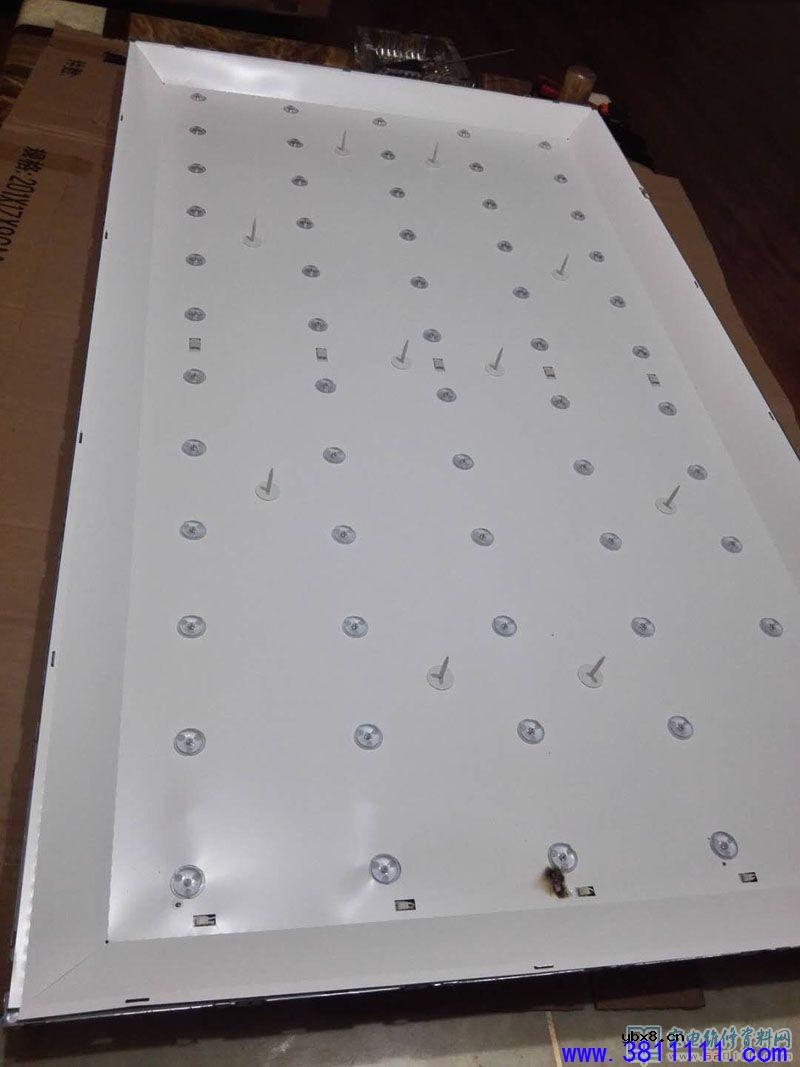 图解长虹49寸液晶电视拆屏换灯珠的过程 图解长虹49寸液晶电视拆屏换灯珠的过程