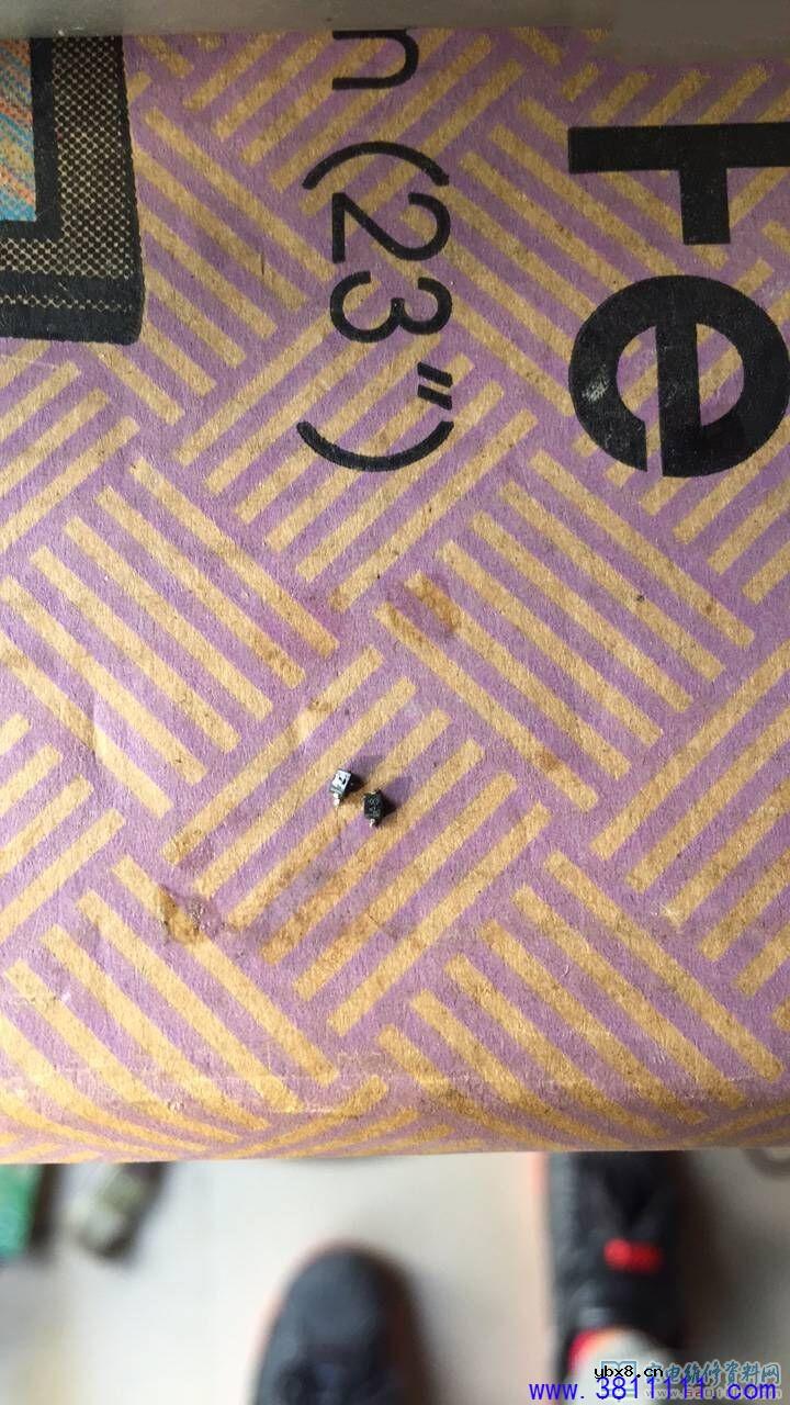 康佳LED40F3800CF液晶电视灰屏故障维修过程 