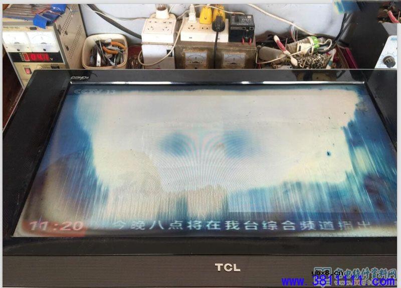 TCL液晶电视的液晶屏贴内膜（偏光膜）过程 