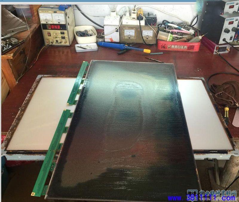 TCL液晶电视的液晶屏贴内膜（偏光膜）过程 