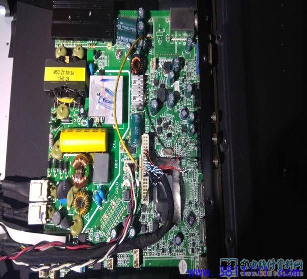 海尔LD32U3100暗屏无图像故障的简单解决方法 