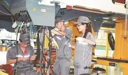 别等到连技术工人都没了，但技术工人的待遇却迟迟没有改善 