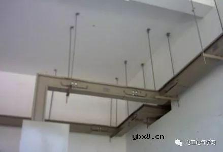 已知设备功率，确定导线截面时需要考虑哪些因素？ 