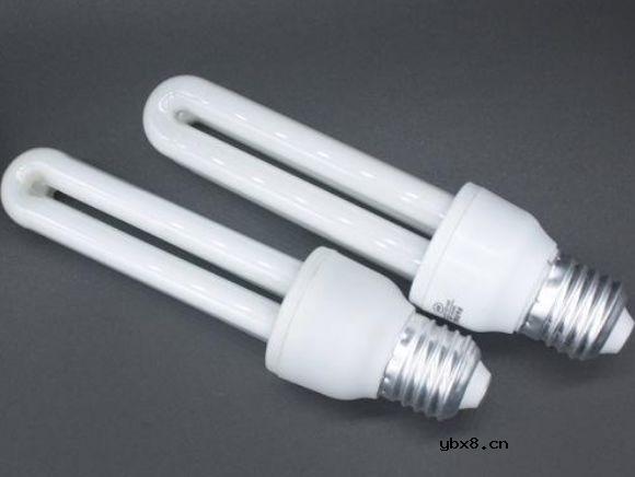 LED灯和节能灯对比，其实这个个更省电 