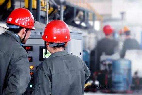 “我有5年工作经验。”“不，你只是把1年经验用了5年！” 